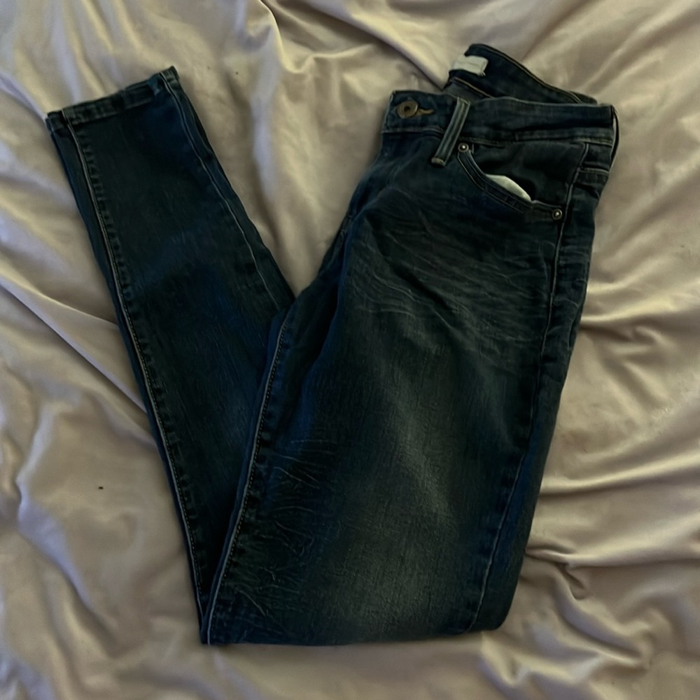 Women’s legging jeans size 27/32 dark wash